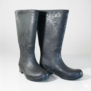 Chooka Size 9 Rainboots Black 3D Brocade Handcrafted Premium Flex Elastic Floral